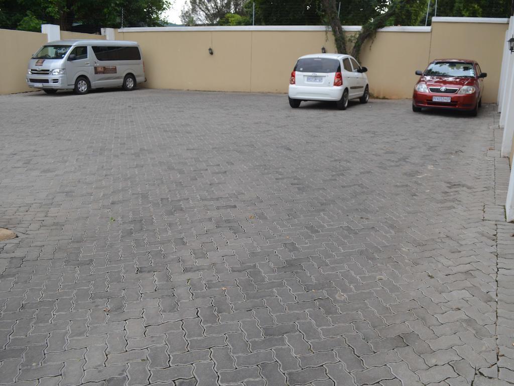 Henry George Guest House Pretoria-Noord Exterior foto